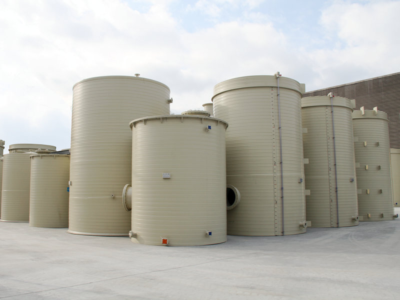 PPH化工儲罐罐體的金屬（shǔ）表麵清理技巧分析