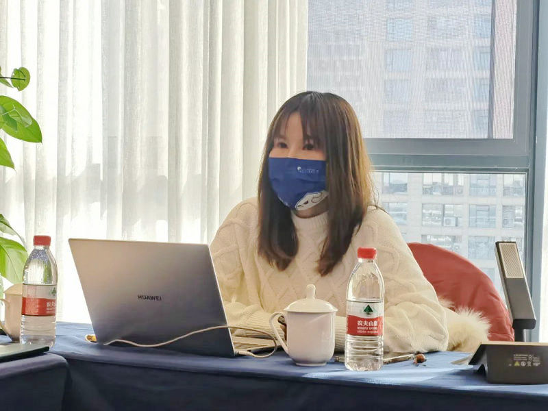 草莓视频在线工業泵（bèng）年終總結大會 (2)